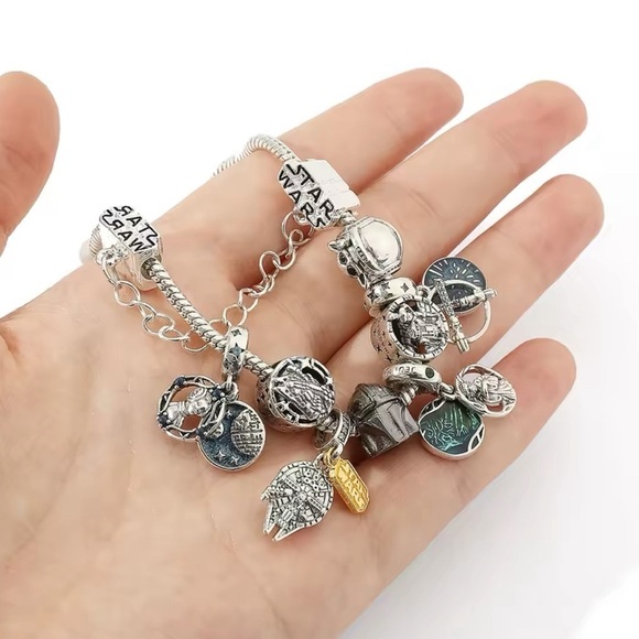 925 Sterling Silver Plated Star Wars Ensemble Themed Charm Bracelet - Picture 6 of 6